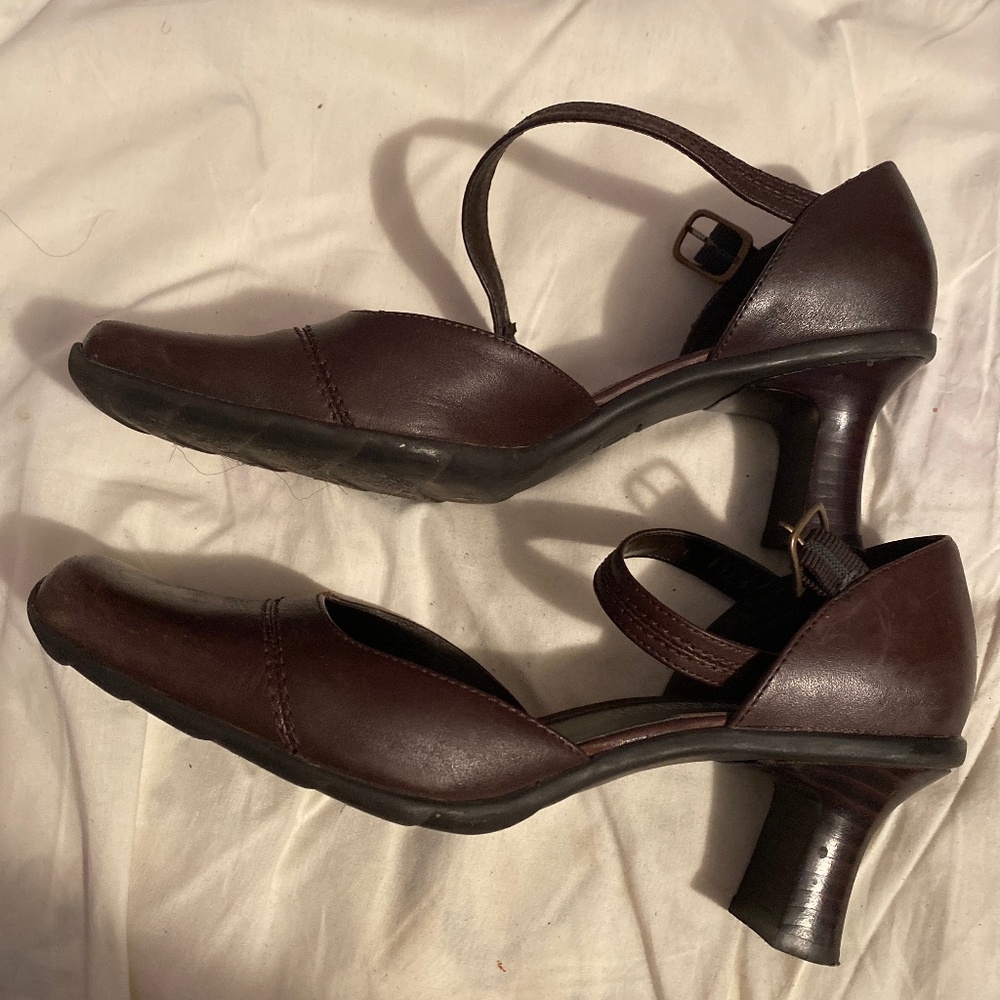 Dress shoes
